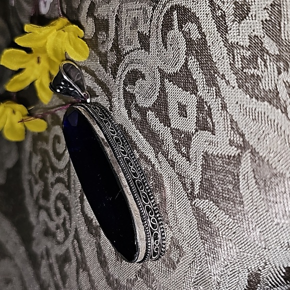 New Sapphire Quartz pendant - Picture 3 of 8